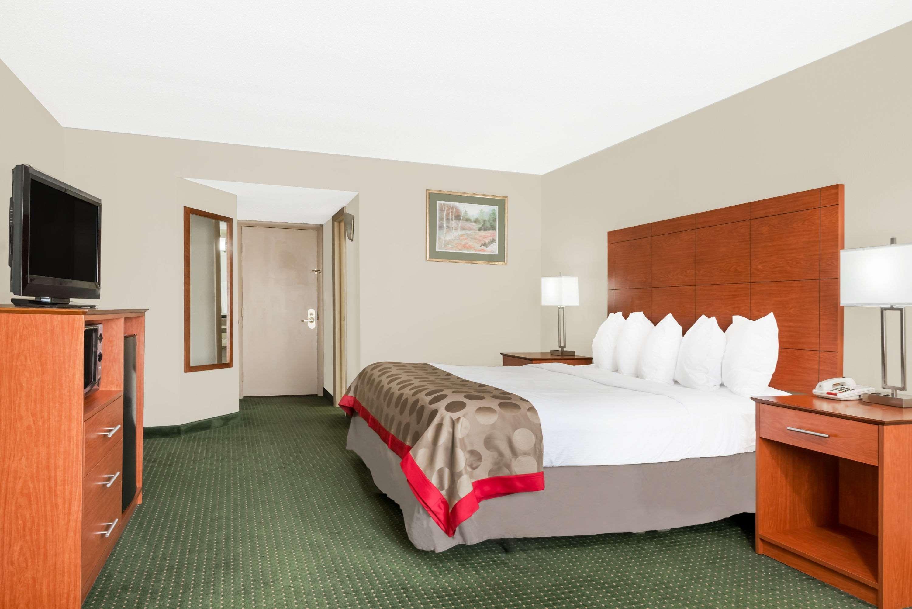 فندق ليكسينغتونفي  فندق وكونفرنس سنتر رامادا باي ويندام ليكسينجتون نورث المظهر الخارجي الصورة